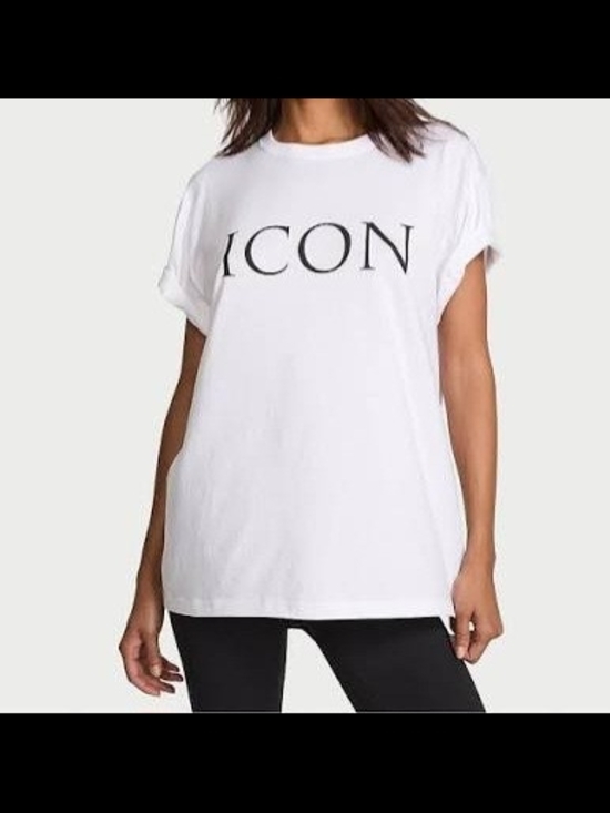 Victoria's Secret Tops - VICTORIAS SECRET 2025 FASHION SHOW ICON OVERSIZED TEE
